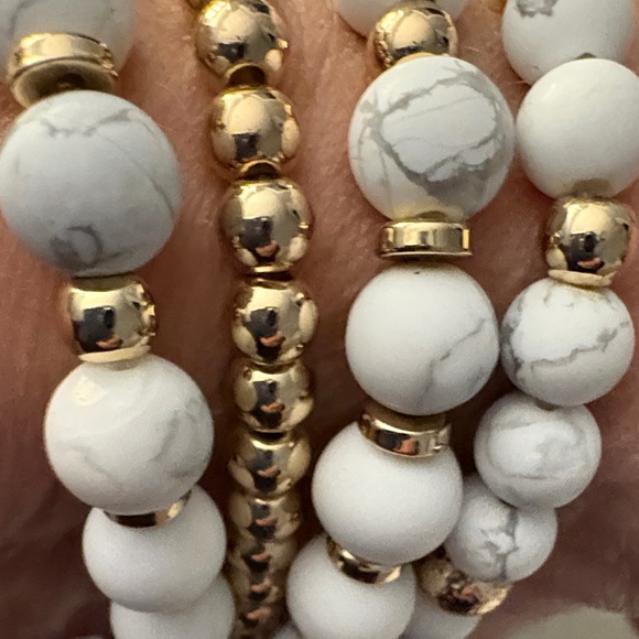 Park Lane White and Gold Marble Bracelet Set - Picture 3 of 4